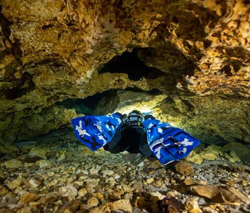 cave-diver-review-blue-camo-jet-fins